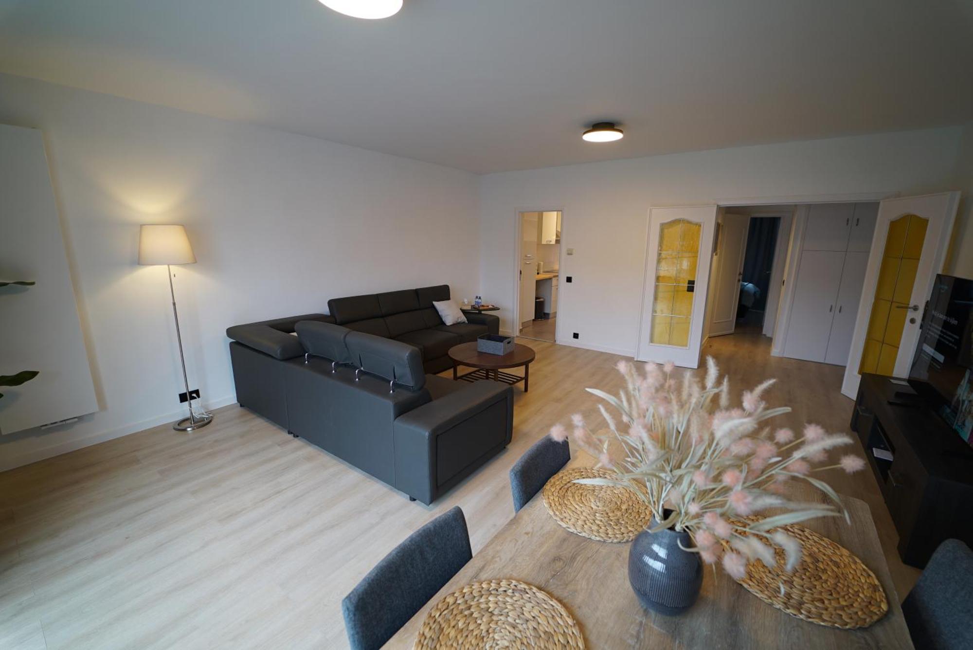 Skyway Airport Apartments Завентем Екстериор снимка