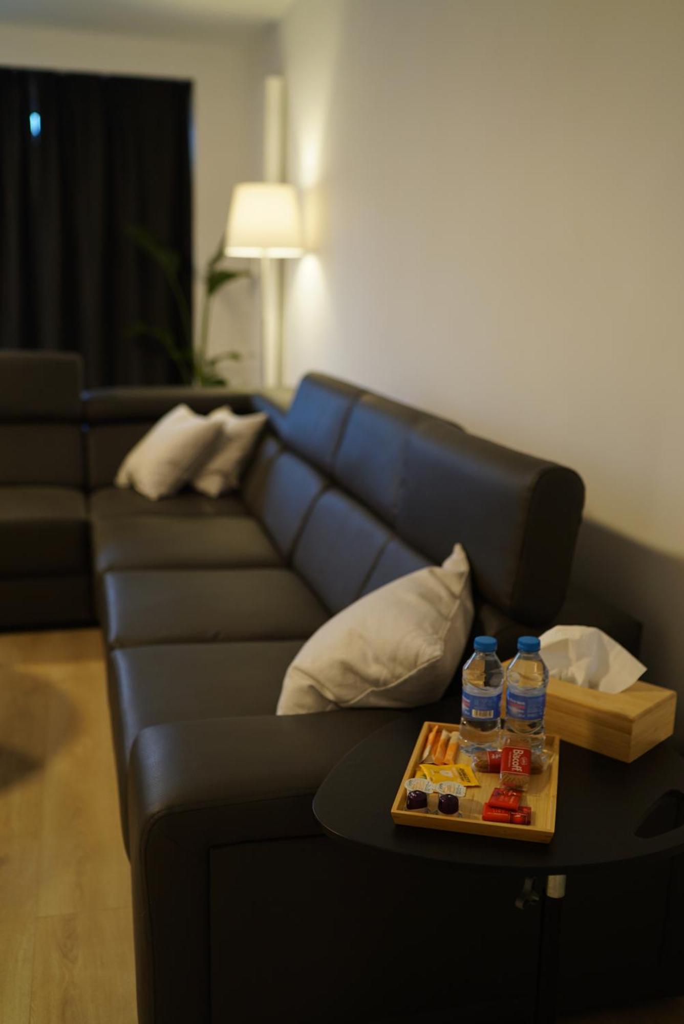 Skyway Airport Apartments Завентем Екстериор снимка