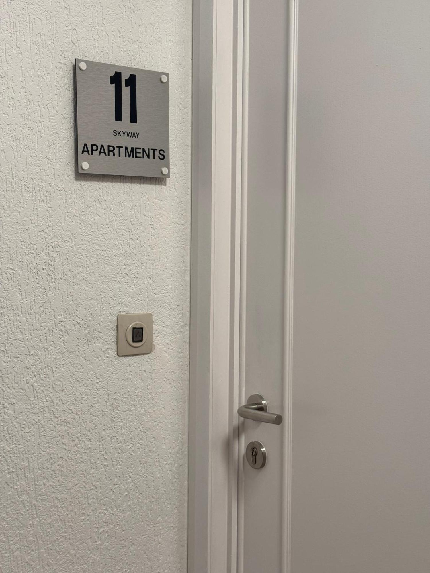 Skyway Airport Apartments Завентем Екстериор снимка